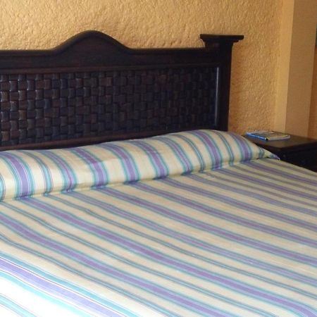 Hotel Villa Monarca Inn Zitácuaro Rum bild