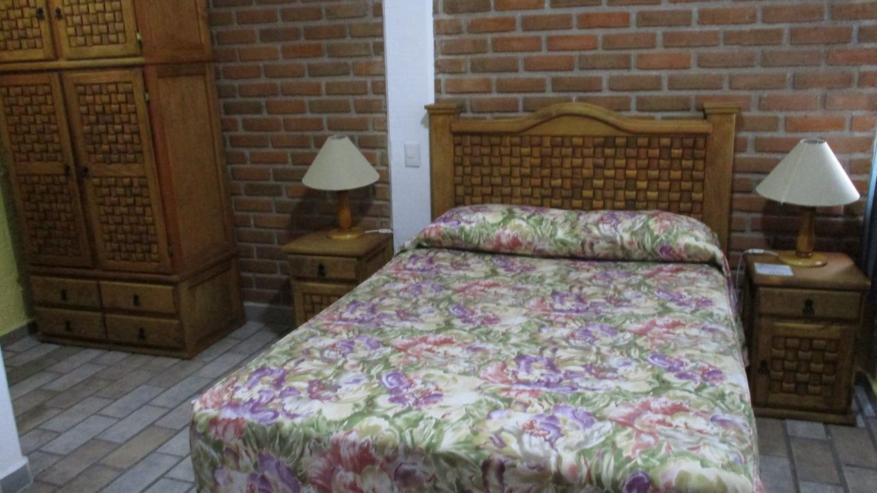 Hotel Villa Monarca Inn Zitácuaro Exteriör bild