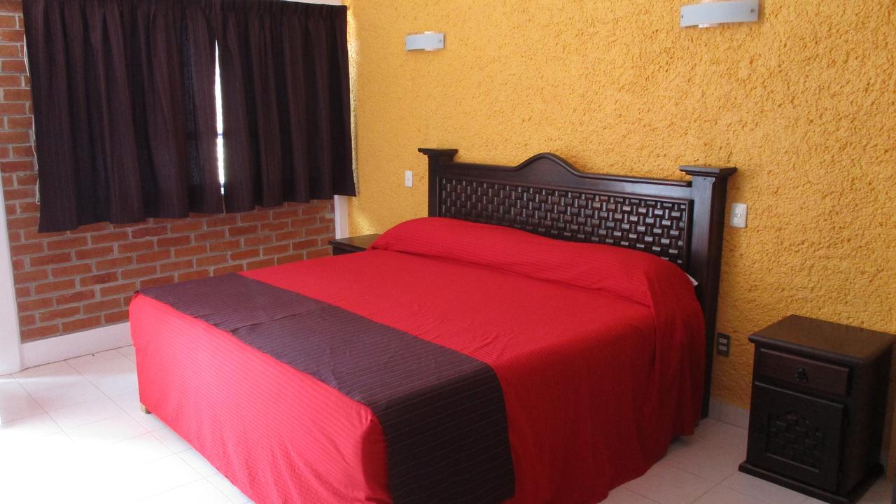 Hotel Villa Monarca Inn Zitácuaro Exteriör bild