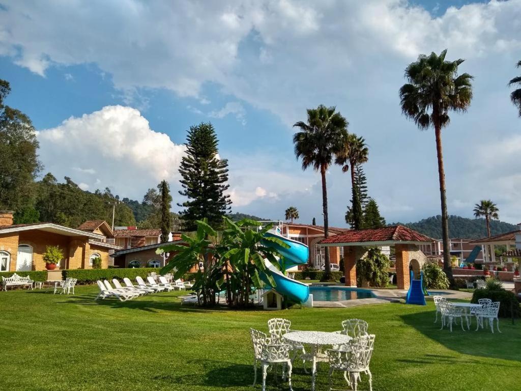 Hotel Villa Monarca Inn Zitácuaro Exteriör bild
