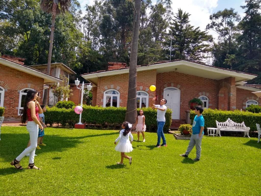 Hotel Villa Monarca Inn Zitácuaro Exteriör bild